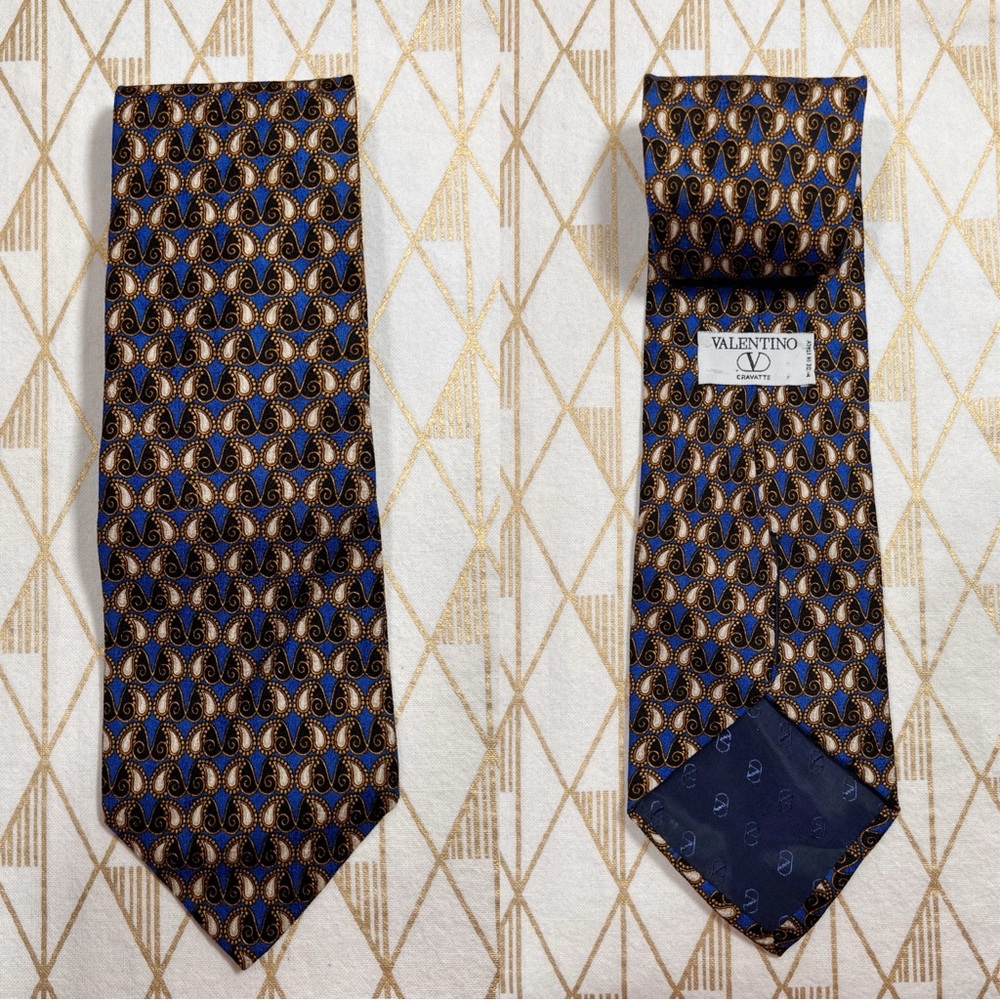 Valentino Vintage 100% Silk Tie